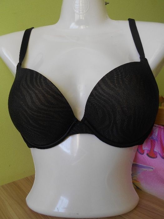 biustonosz Maidenform czarny push up r. 75D