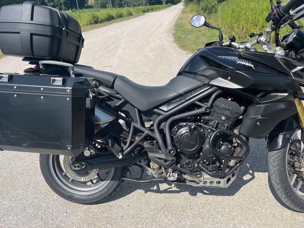 Sprzedam triumph tiger 800 ! Nowe opony , ori kufry !