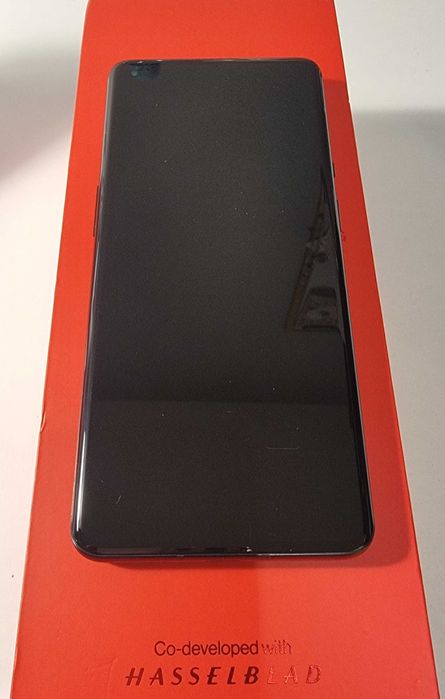 One plus 9pro 5g 12/256