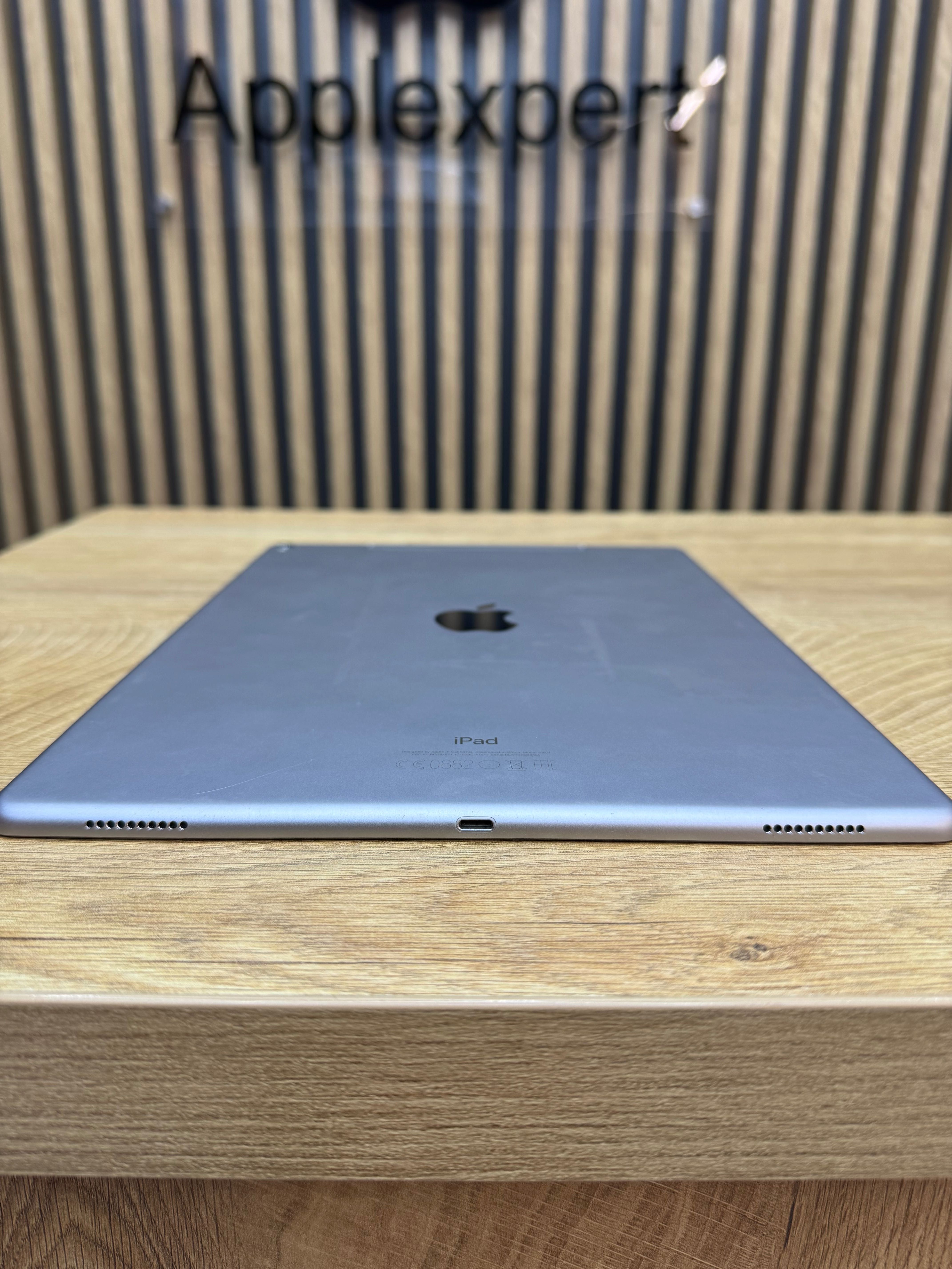 iPad pro 2 12.9 256gb Cellular LTE