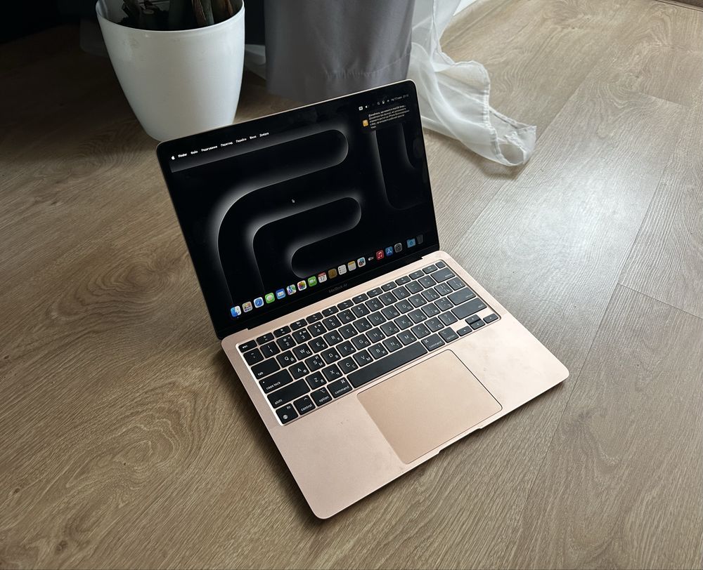 Apple MacBook Air 2020 (M1) | Легкий, потужний та стильний ноутбук
