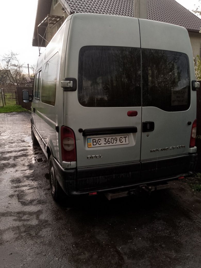 Авто Opel Movano