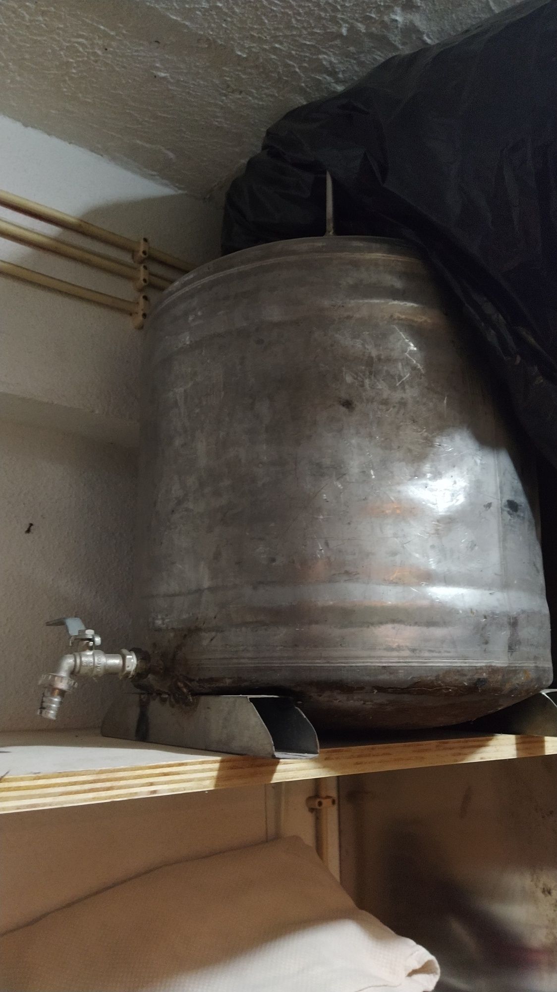Barril de inox 50L com torneira