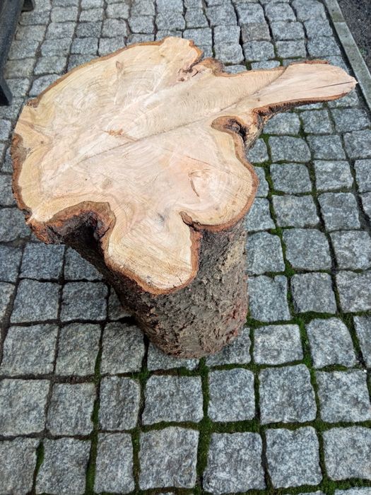 Klocki i drewno opałowe