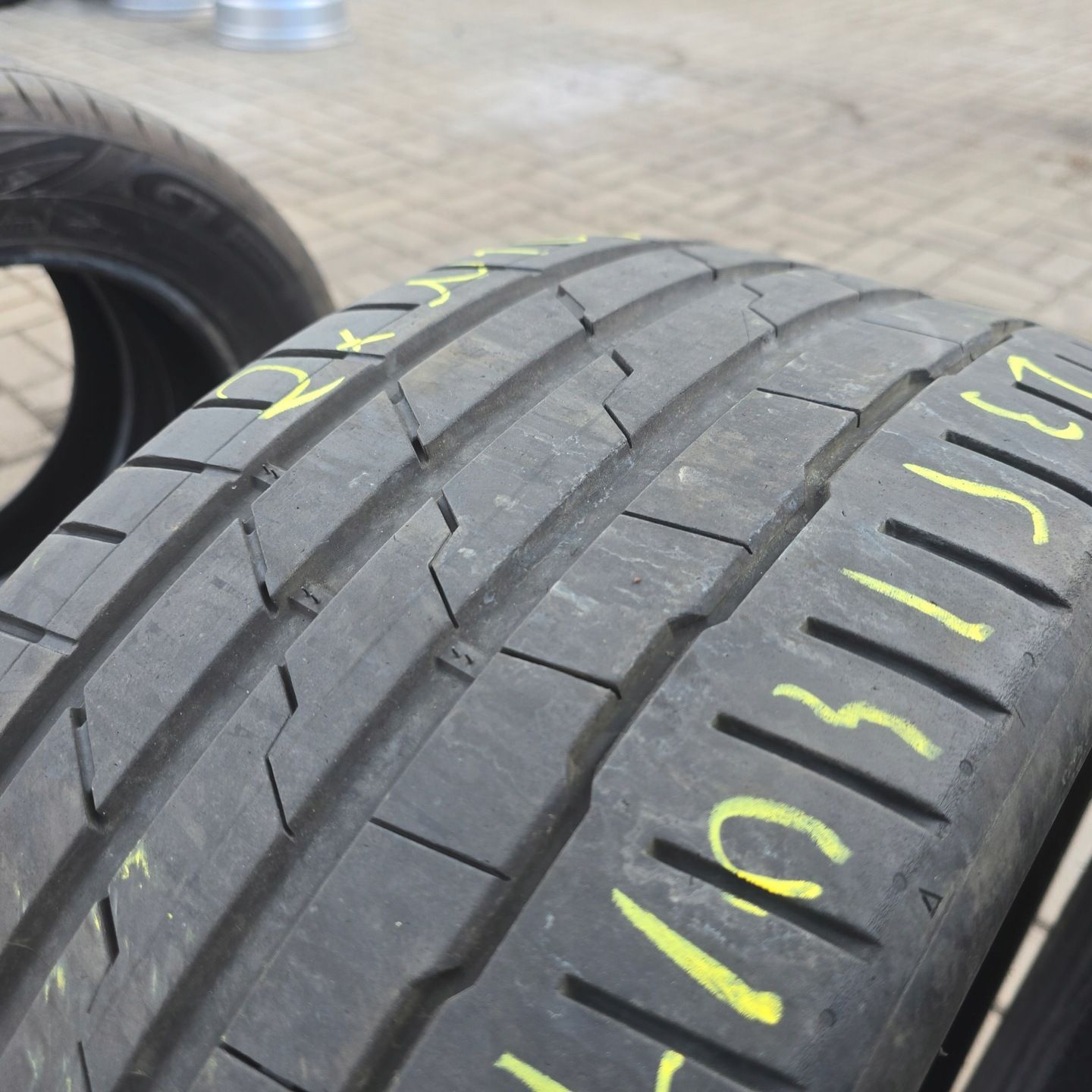 Hankook Ventus S1 Evo 3 235/40R19 20R 2X
