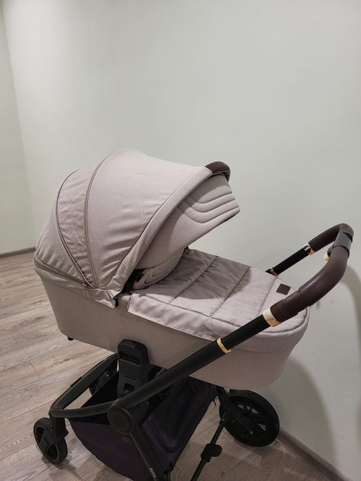 Дитяча коляска CARRELLO Epica 2 в 1
