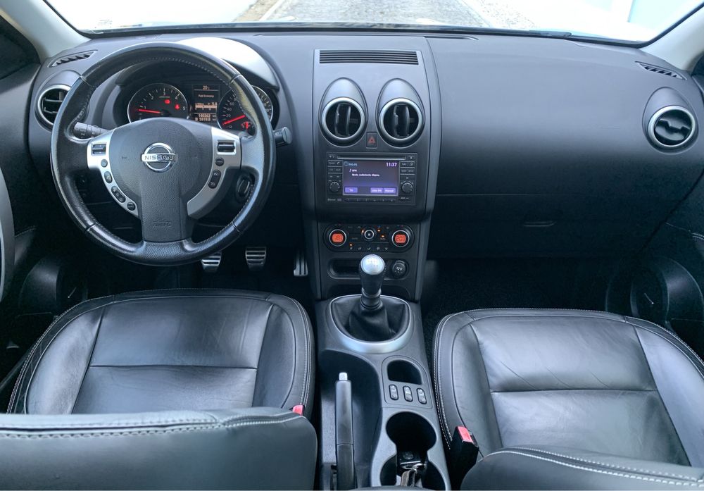 Nissan Qashqai 1.5 dci PureDrive // 140 mil kms// equipamento sport