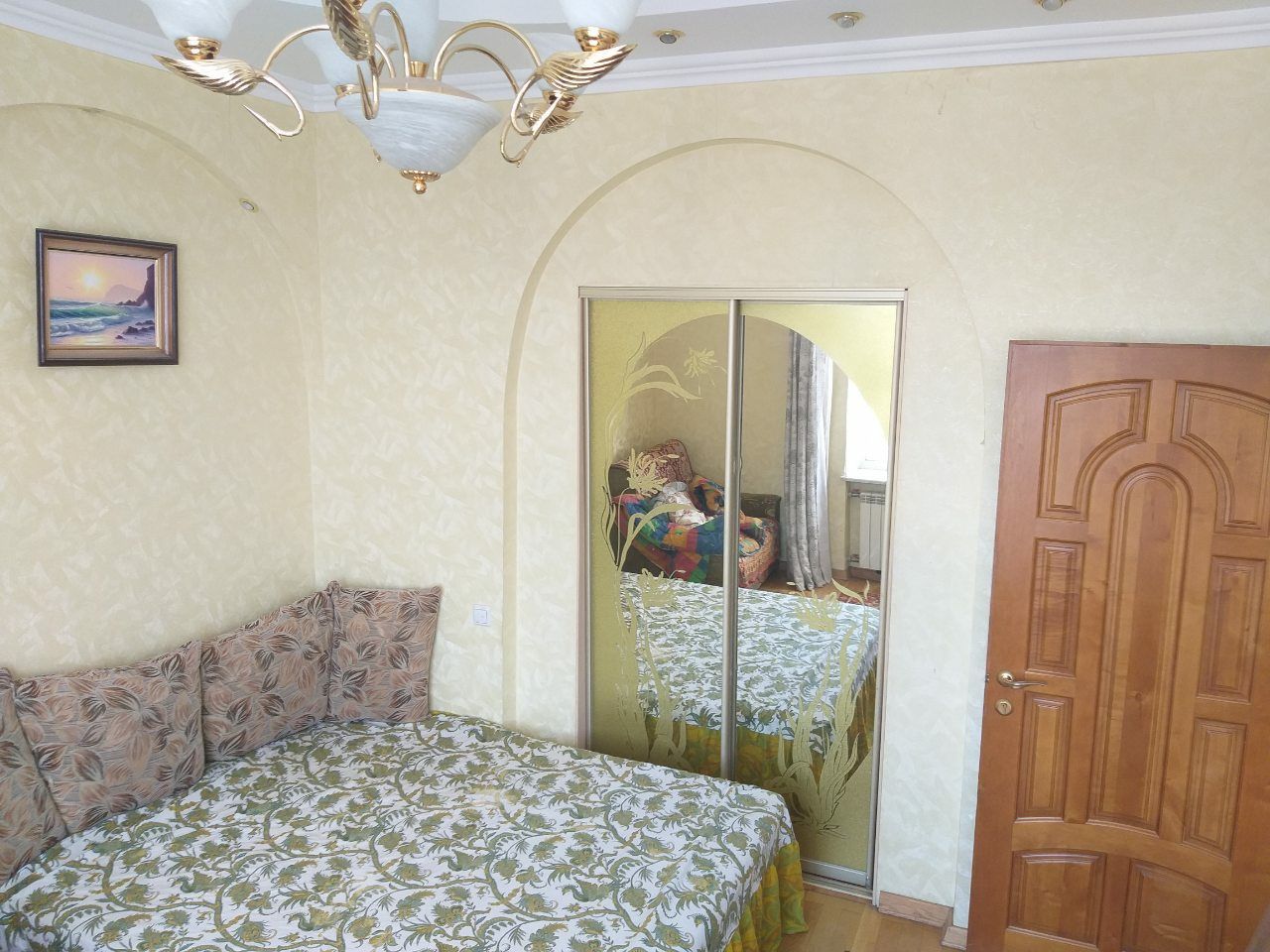 Сьогодні вільна!  Хрещатик 100м.  4 кому розд!!!  Vip клас