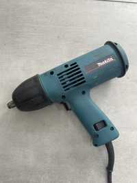 Гайковерт Makita 6905H