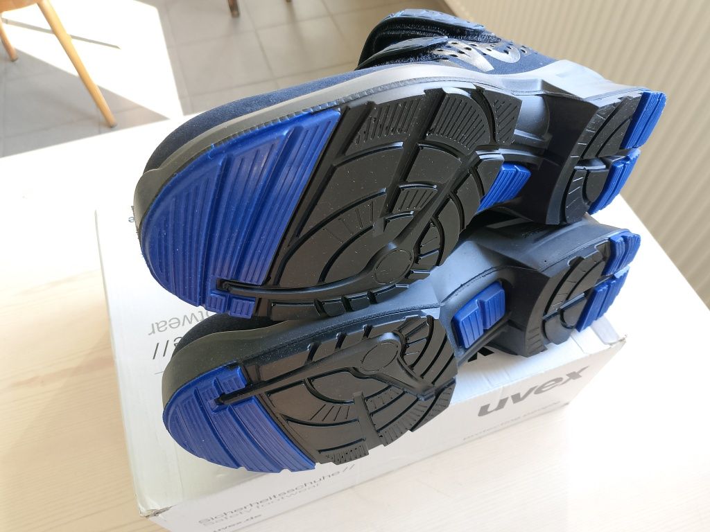 Buty robocze uvex 43 42