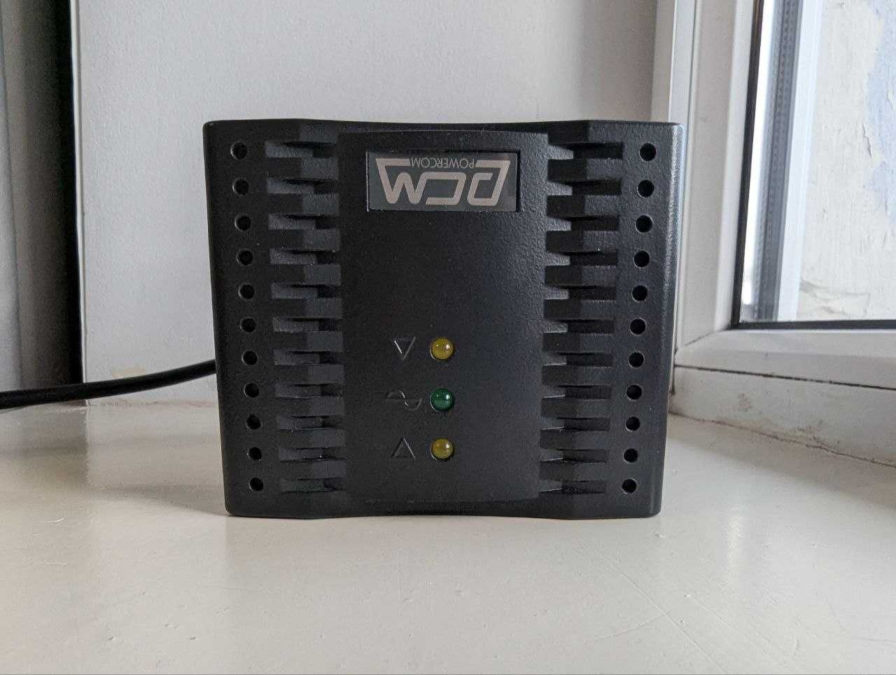 Стабілізатор напруги Powercom TCA-1200