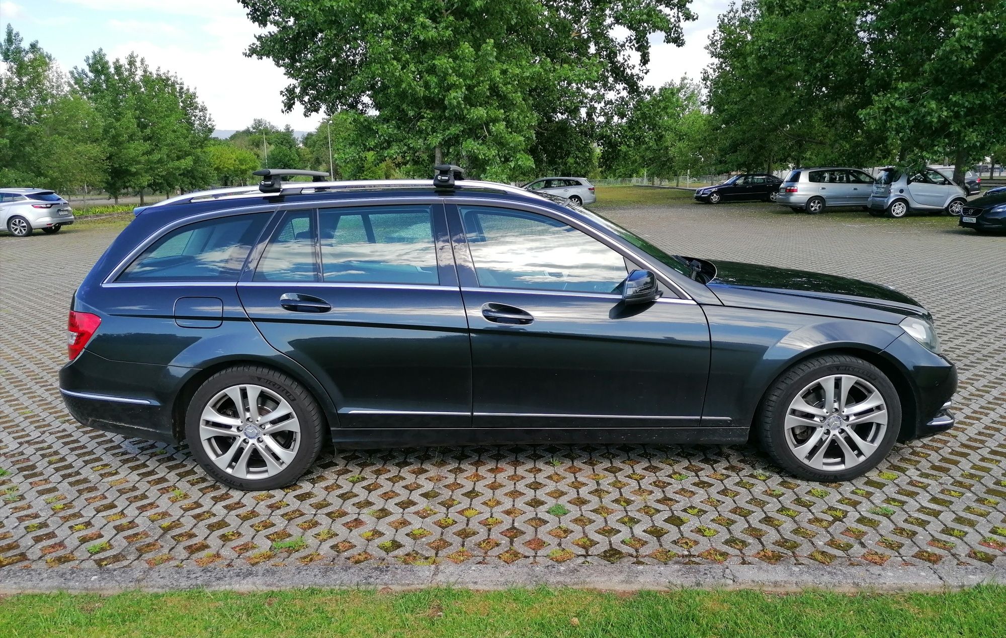 Proteção de Mala para Station Benz c220