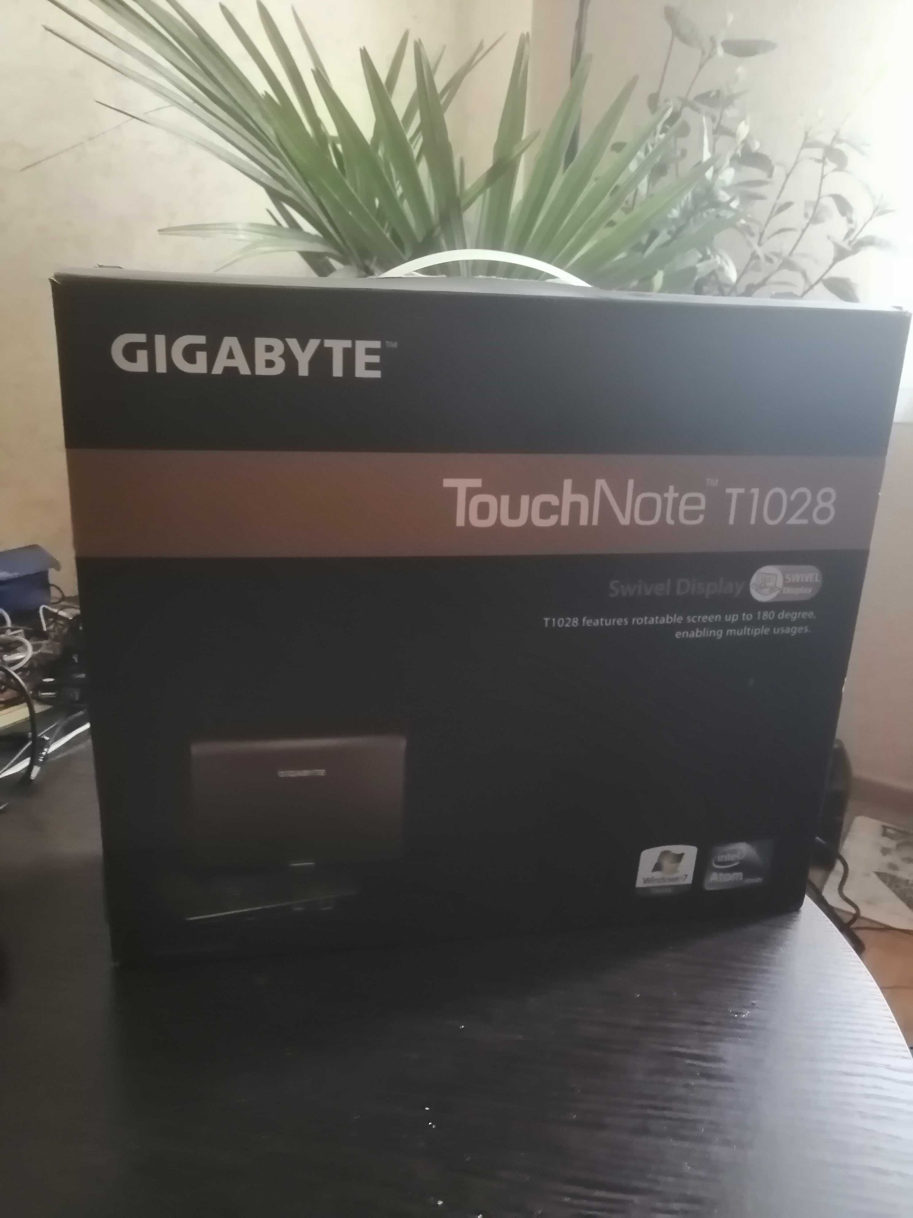 Нетбук Gigabyte T1028