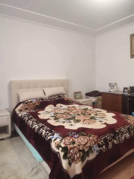 Продам терміново у цегляному будинку