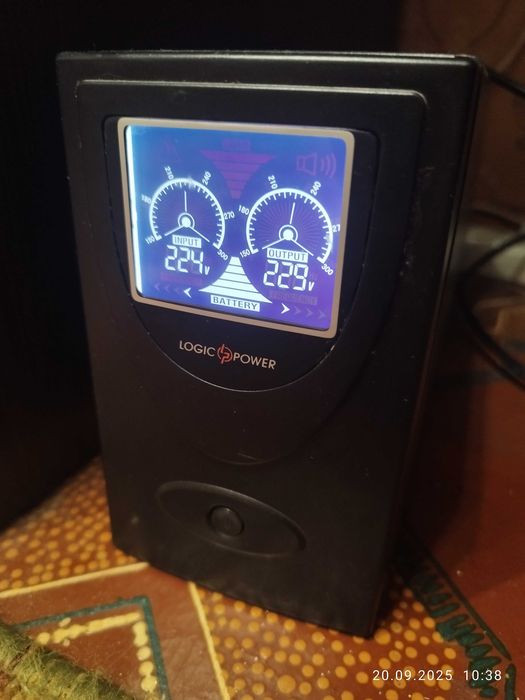 Продам ИБП 650 USB LogicPower