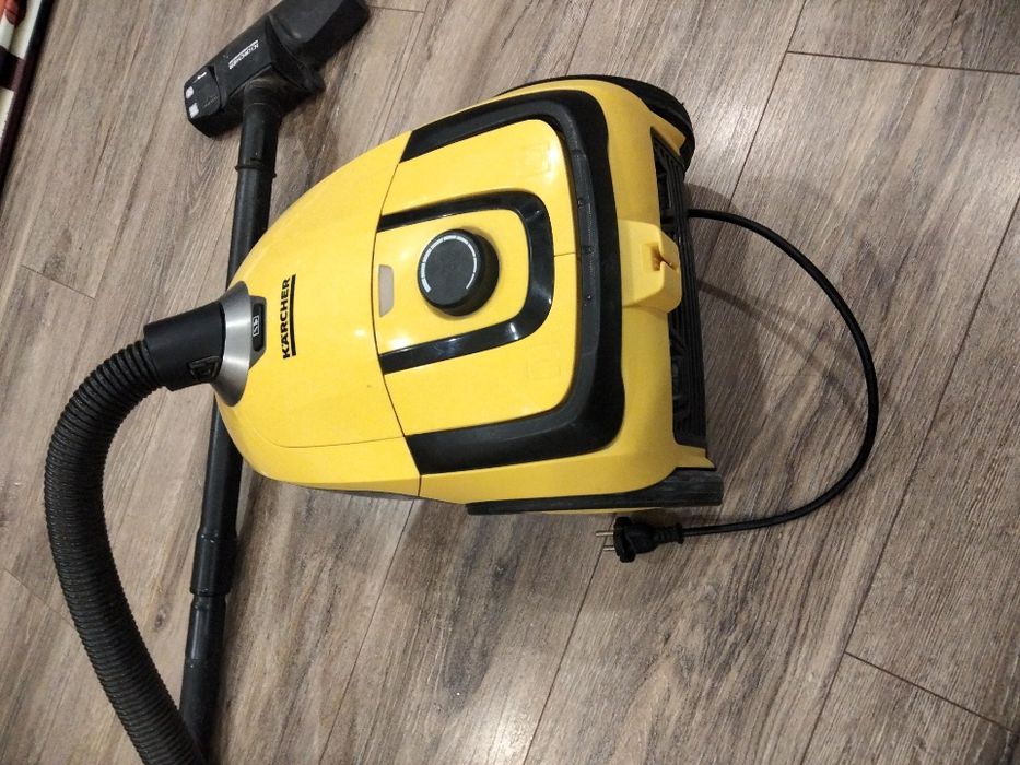 Продам Пилосос .KARCHER VC 2