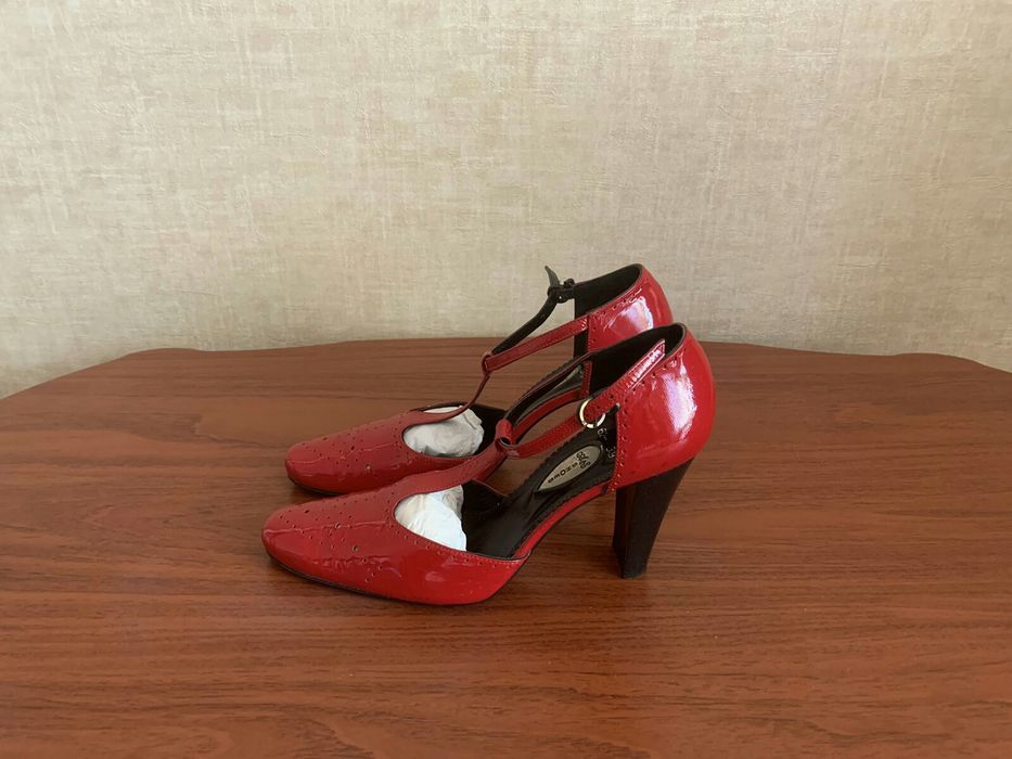 Женские кожаные летние босоножки