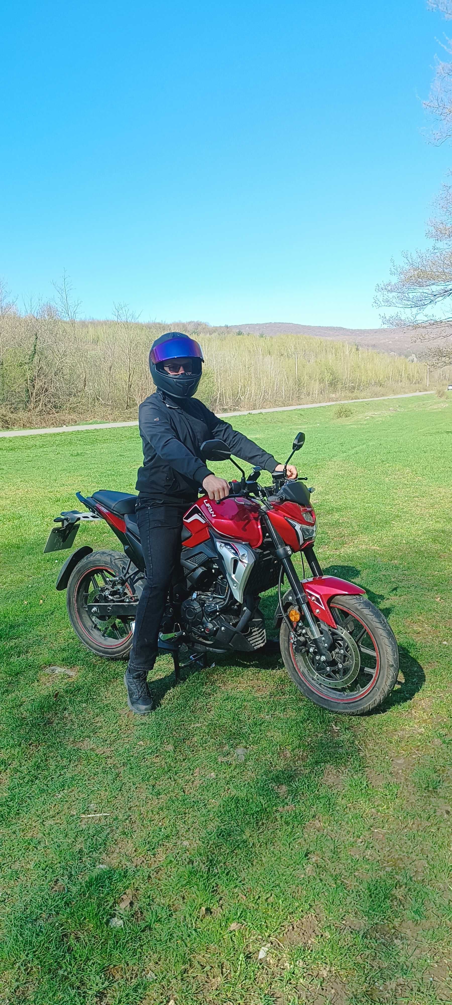 Продам срочно Lifan SR220