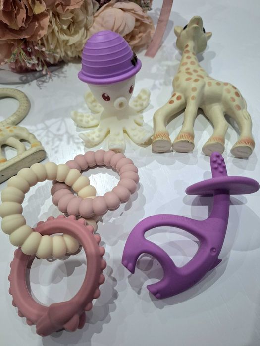 Mombella Gryzak zabawka ośmiornica z wypustkami