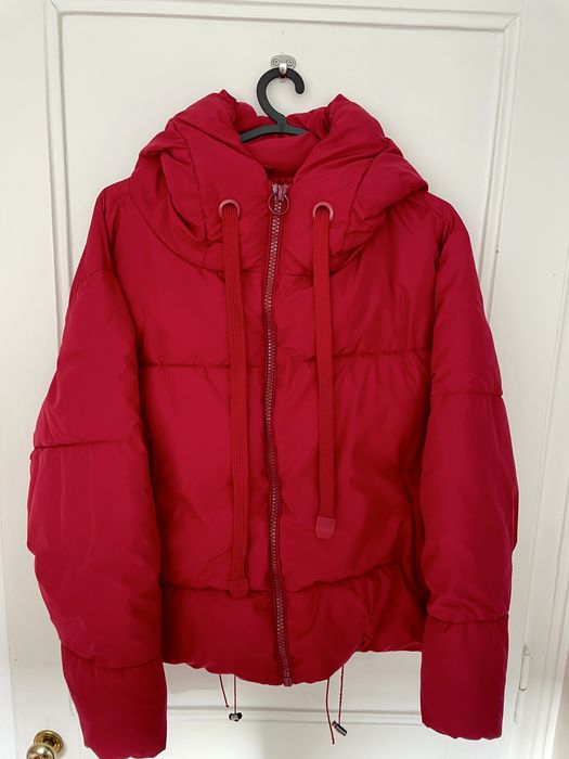 Vende-se blusão vermelho alcochoado Zara