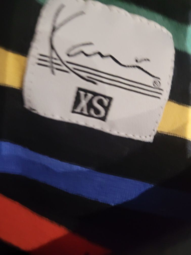 Kolorowy t-shirt crop top Karl Kani