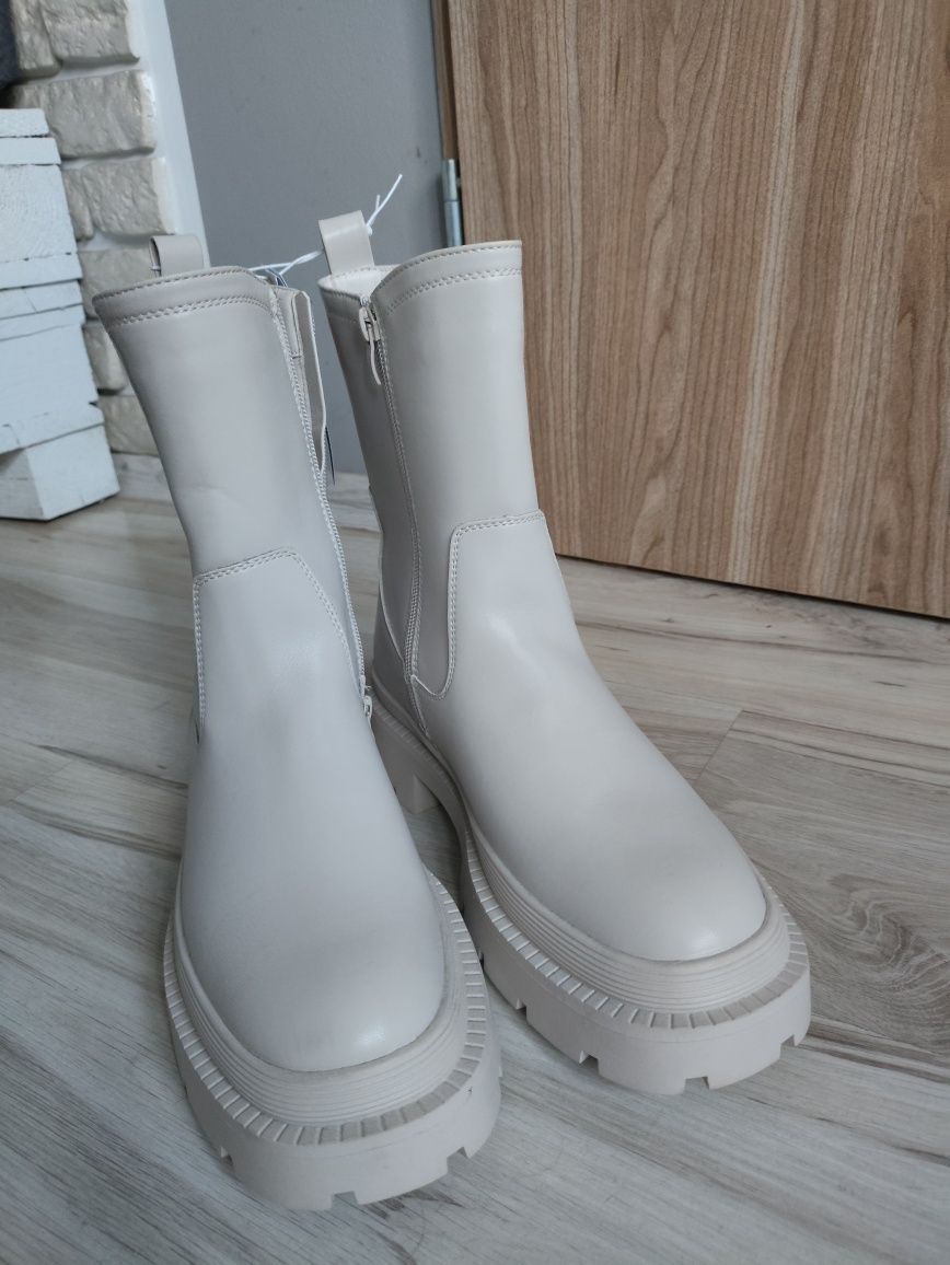 Nowe botki sinsay