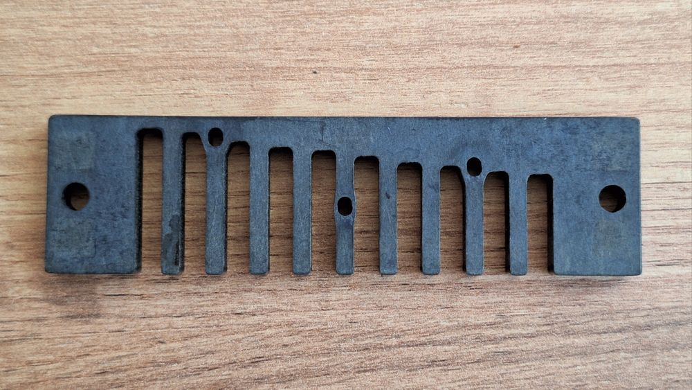 Grzebień customowy Andrew Zajac do harmonijki ustnej Lee Oskar