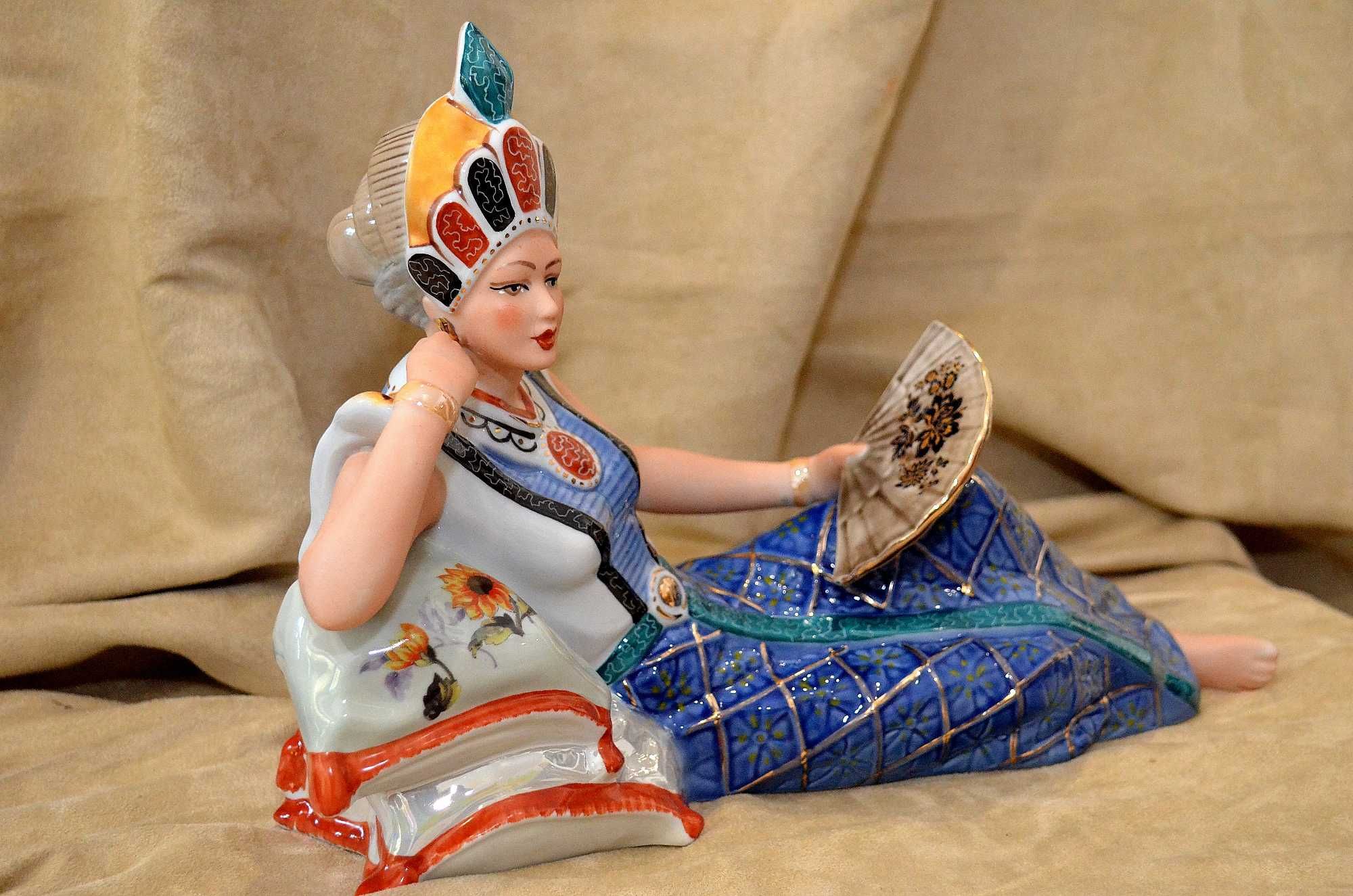 Porcelana figurka Kleopatra, NOFI Alba Iulia Rumunia, 38cm