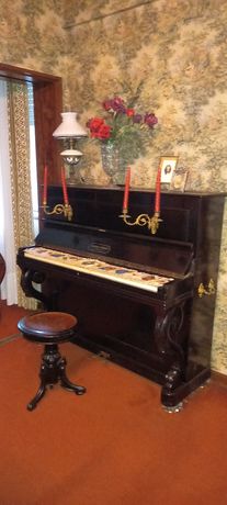 Piano Antigo Aucher Frères