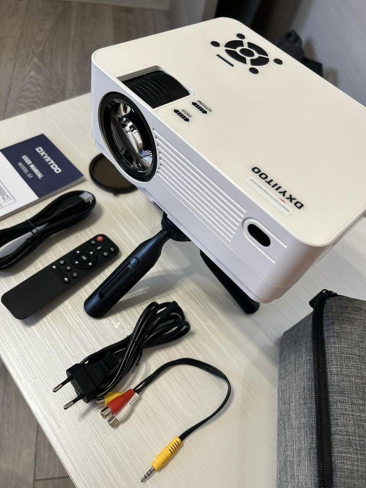 Мультимедійний домашній проектор Dxyiitoo S3 Full HD LED 9800 Лм