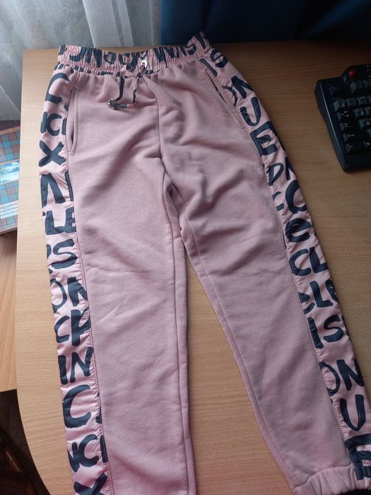 Спортивний костюм для дівчинки