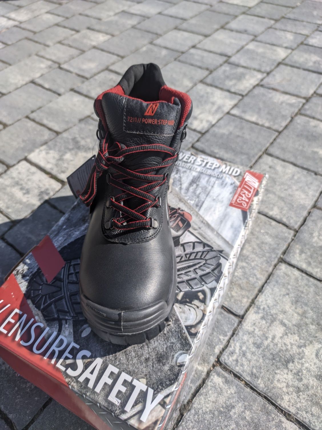 Obuwie robocze Nitras 7211 S3 HI HRO SRC