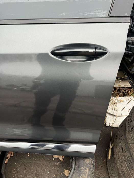 Двері передні ліві   Chevrolet Bolt EV 2017–2021  фарба 139X