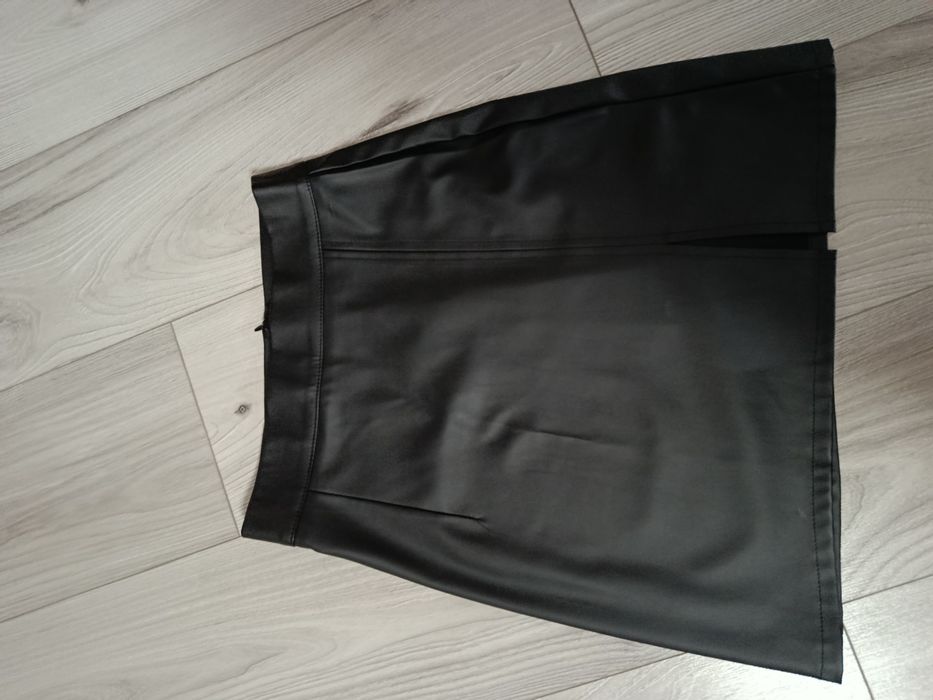 Спіднички з екошкіри