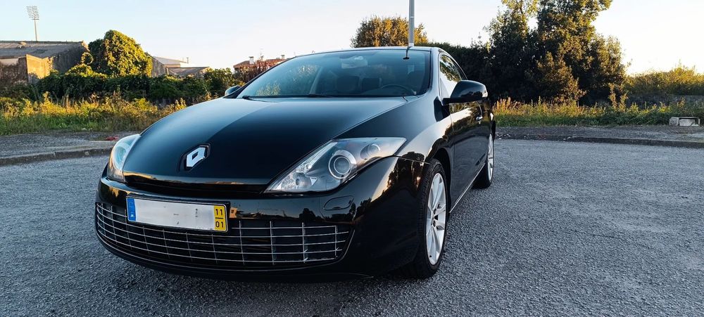 Renault Laguna Coupe 2.0 dCi Dynamique S 4Control