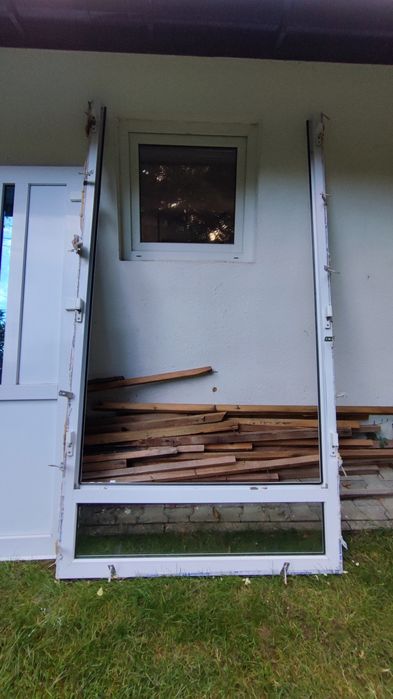 Drzwi wejściowe plastikowe