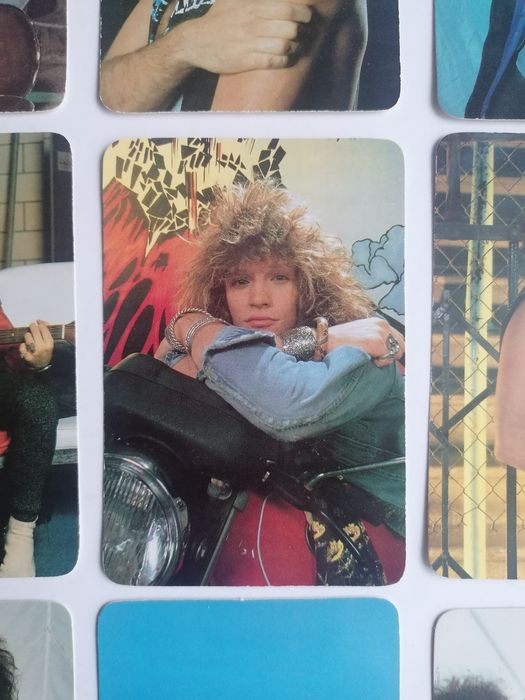 Conjunto de 12 calendários de 1991 da banda americana Bon Jovi