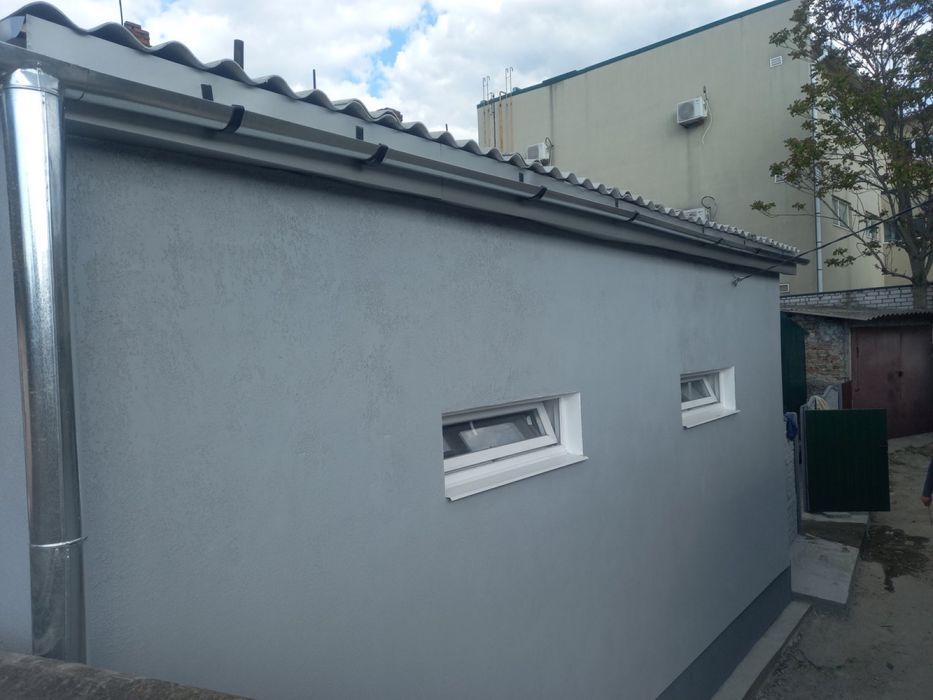 Монтаж и ремонт водосточной системы, установка труб, желобов, воронок