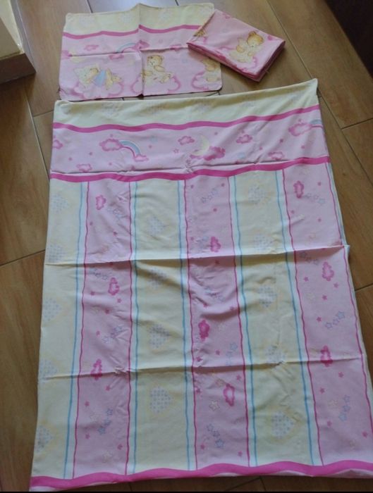 Gotowy komplet do łóżeczka dla dziewczynki