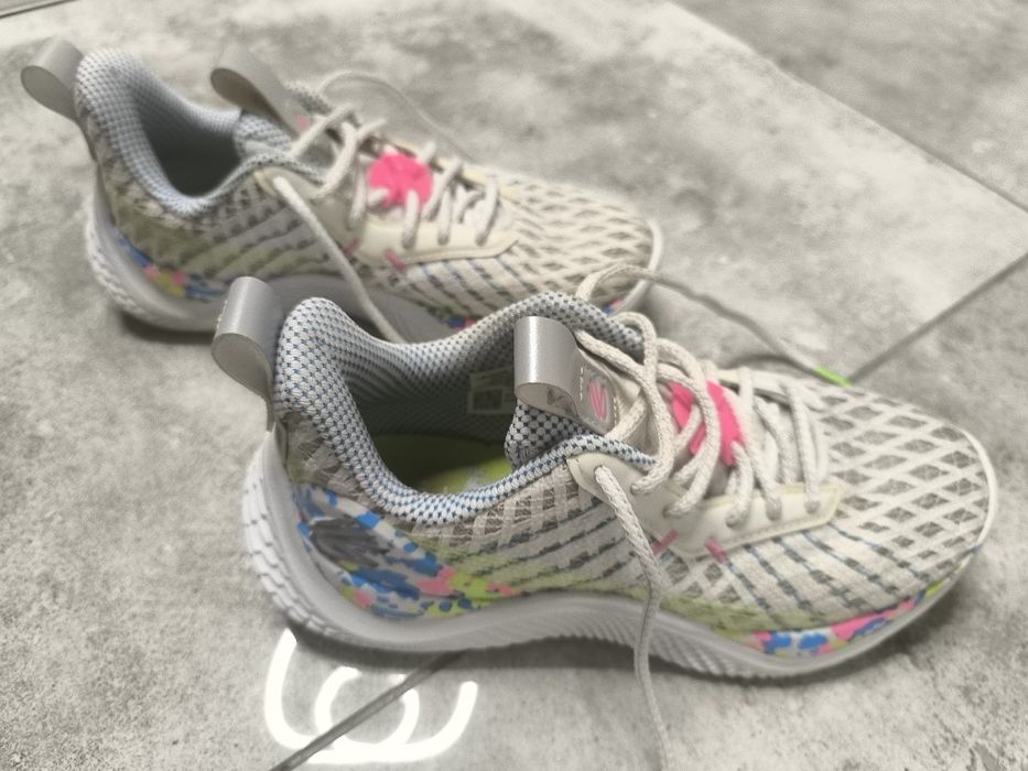 Armour Uniseks Curry 10 Splash Party Białe