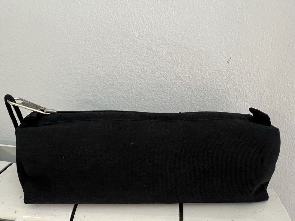 Estojo Eastpak original em bom estado