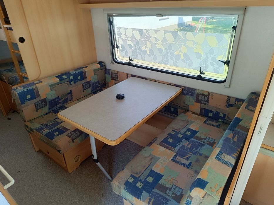Przyczepa kempingowa knaus 6 osoba    1000 dmc
