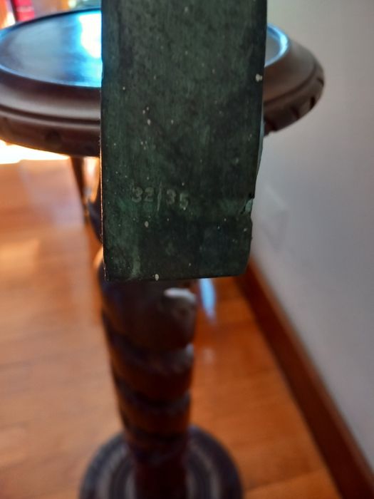 Escultura em bronze de José Rodrigues "A ilha dos amores "