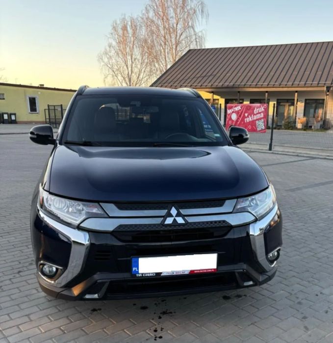 Mitsubishi Outlander Mitsubishi OUTLANDER, 7 osobowy, 2020