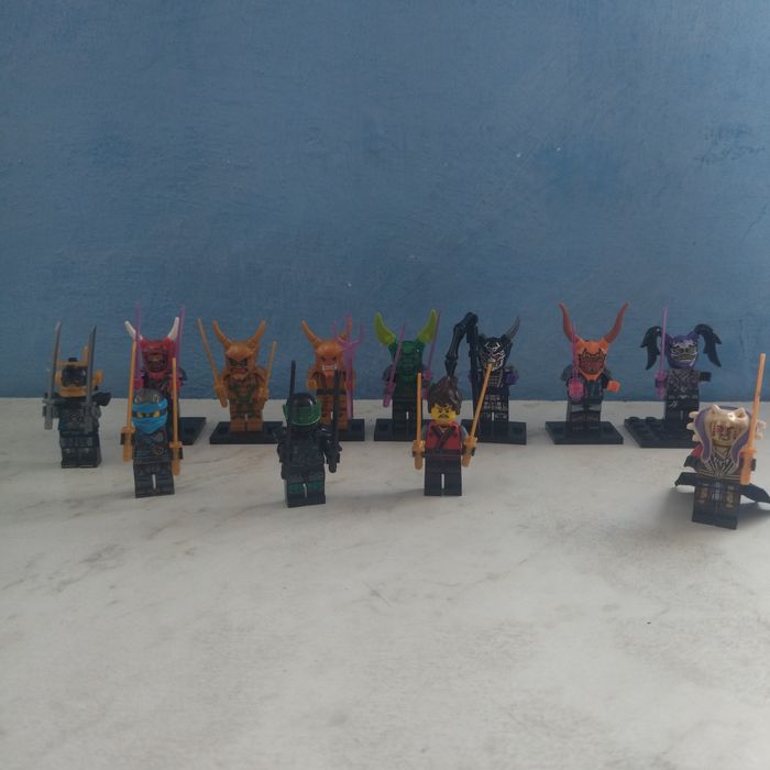 Фигурки лего ниндзяго , цены указание . За весь набор Морро в подарок