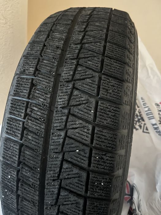 Зимові шини Bridgestoune 175/65 r14