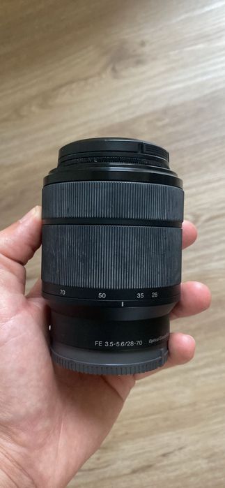 Câmara mirrorless Sony a7iii + Sony 28-70 FE 2.8/5.6 + cage smallrig