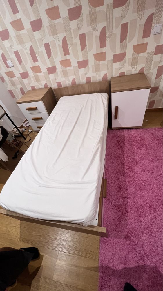Cama solteiro com cama por baixo