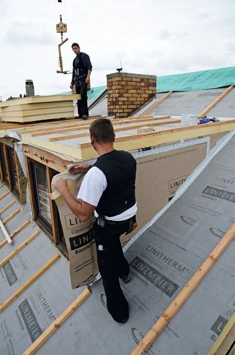 Dachy remont Firma zajmuje się profesjonalnym demontażem i utylizacją