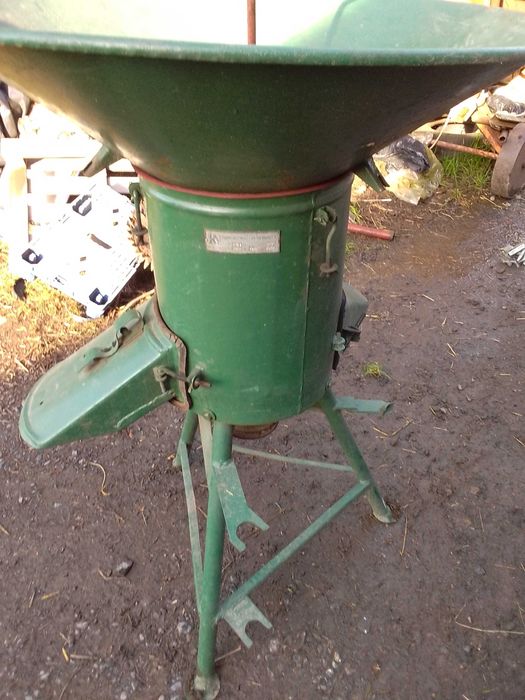 Sita śrutownik zboża Bąk